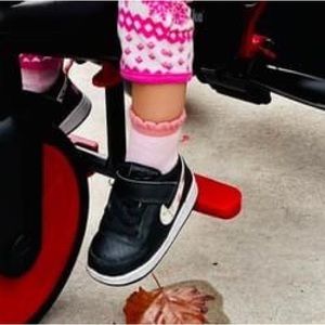 Nike Court Borough Low Floral